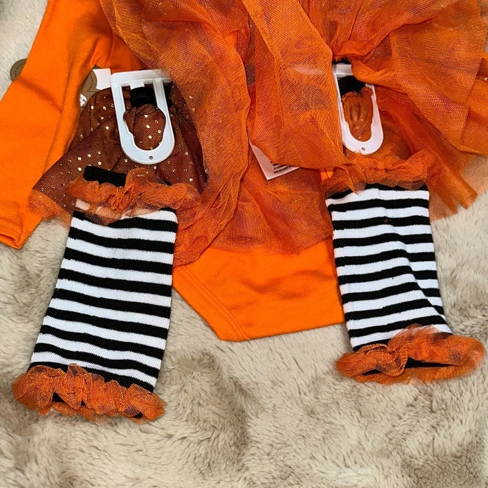 Baby Essentials charming pumpkin